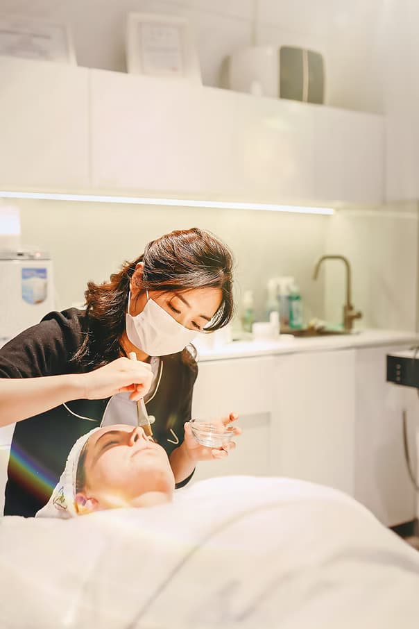 HIFU vs Facelift: What Canberra Clients Should Know